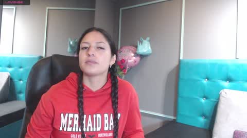 Sofa online show from 01-20-25, 12:07