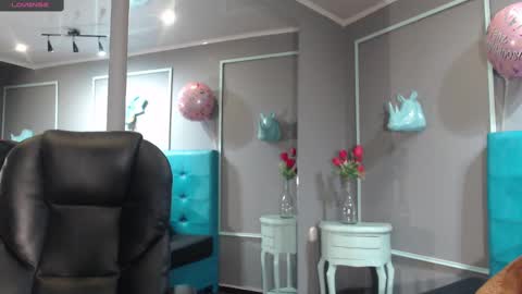 Sofa online show from 02-28-25, 11:25
