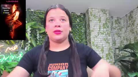 Snapshot of sofiaabigboobs chatting on 10-12-25, 12:26 sofiaabigboobs online show from 10-12-25, 12:26