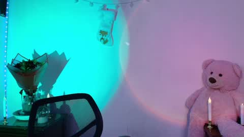 Sofia online show from 12-20-24, 05:04