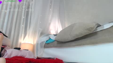 Snapshot of sofiabaileys chatting on 02-28-25, 06:20    Sofia      welcome to my room      online show from 02-28-25, 06:20