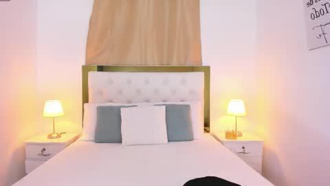 Sara online show from 10-15-25, 02:01