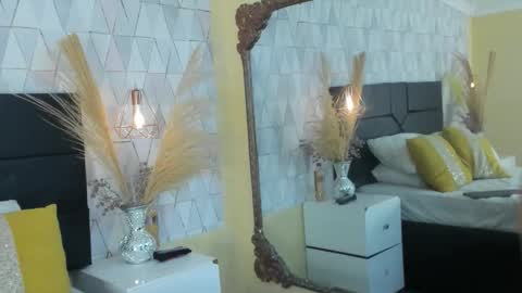 Snapshot of sofiacastano chatting on 02-25-26, 12:04 sofia online show from 02-25-26, 12:04