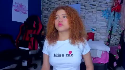sofiacastillo01 online show from 01-16-25, 12:42