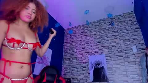 sofiacastillo01 online show from 01-19-25, 08:19