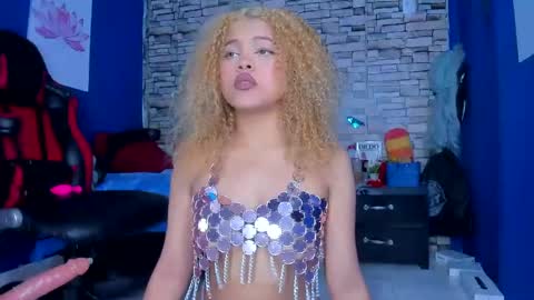 sofiacastillo01 online show from 02-23-25, 05:18