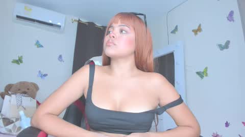 sofiacastillo01 online show from 10-23-25, 09:24