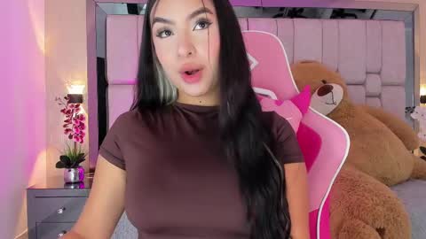 Sofia  online show from 02-19-25, 12:22