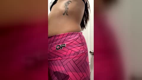 sofiacruz16 online show from 02-18-26, 03:30