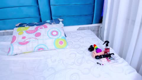 Snapshot of sofiamiiller chatting on 01-07-25, 08:13 Sofia Miller online show from 01-07-25, 08:13