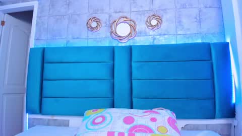 Snapshot of sofiamiiller chatting on 01-08-25, 10:59 Sofia Miller online show from 01-08-25, 10:59