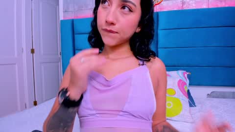 Snapshot of sofiamiiller chatting on 01-25-25, 06:12 Sofia Miller online show from 01-25-25, 06:12