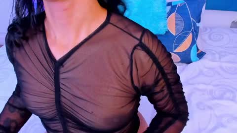 Snapshot of sofiamiiller chatting on 02-08-25, 09:35 Sofia Miller online show from 02-08-25, 09:35