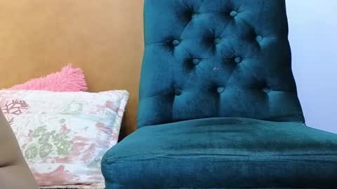 Snapshot of sofianena chatting on 02-13-25, 04:11 love online show from 02-13-25, 04:11