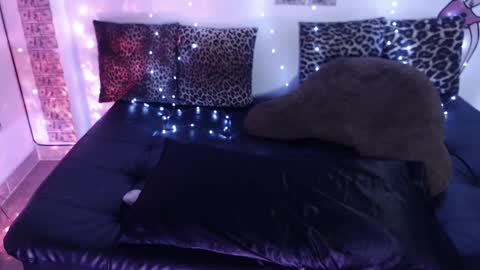 SOFIA NIX online show from 02-28-25, 05:26