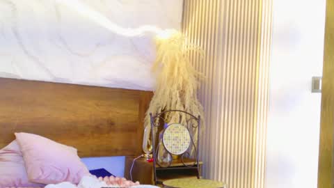 CALL ME SOFIA online show from 04-15-26, 07:58