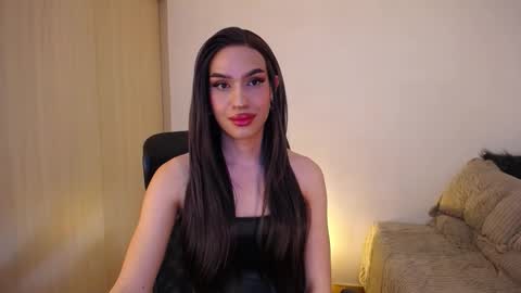 Snapshot of sofiaroamontoya chatting on 11-20-25, 02:12 Samara Silex online show from 11-20-25, 02:12