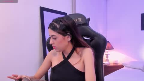 Sofia  Help me reach 5K followers  online show from 11-13-25, 07:35