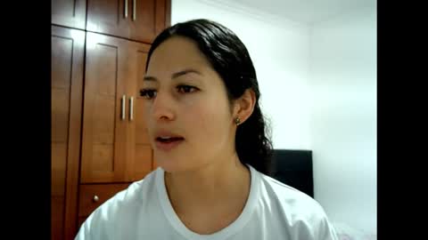 Snapshot of sofiawhite3 chatting on 12-22-25, 11:40 Sofi online show from 12-22-25, 11:40