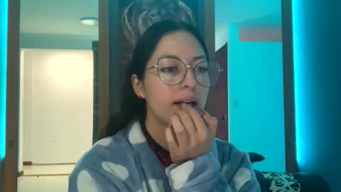 Snapshot of sofiawhite3 chatting on 01-07-26, 11:45 Sofi online show from 01-07-26, 11:45