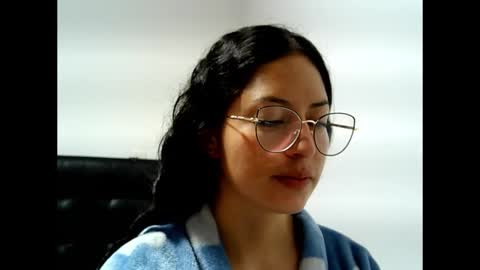 Snapshot of sofiawhite3 chatting on 01-11-26, 11:26 Sofi online show from 01-11-26, 11:26