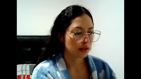Snapshot of sofiawhite3 chatting on 01-19-26, 11:25 Sofi online show from 01-19-26, 11:25