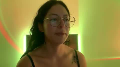 Snapshot of sofiawhite3 chatting on 02-22-26, 11:42 Sofi online show from 02-22-26, 11:42
