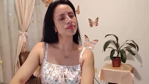 Sofi Bella online show from 10-17-25, 03:36