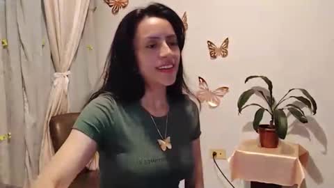 Sofi Bella online show from 10-19-25, 01:23