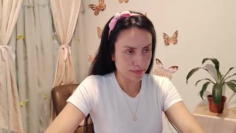 Sofi Bella online show from 11-05-25, 03:34