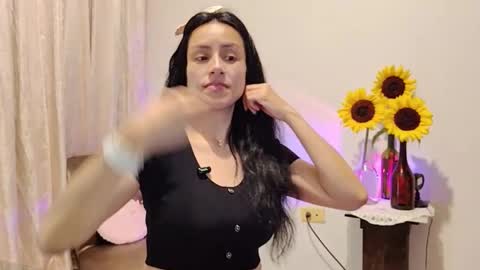 Sofi Bella online show from 01-12-26, 07:30