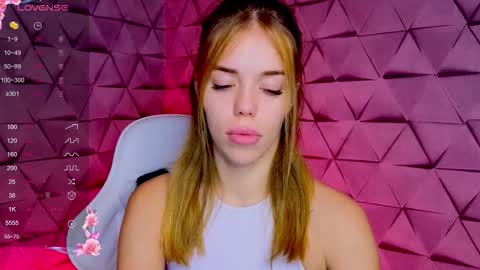Sofie online show from 09-25-25, 03:32