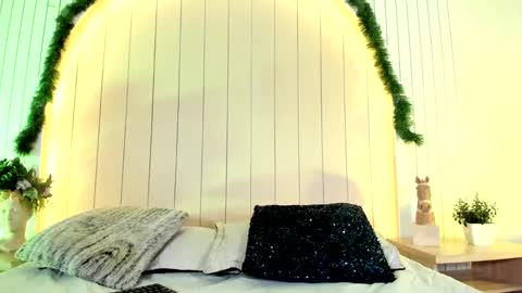 Sofii Lopezz online show from 12-20-24, 06:02