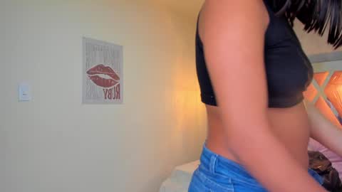 Snapshot of sofii_miller_ chatting on 01-22-25, 01:10 online show from 01-22-25, 01:10