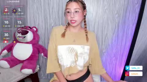 Snapshot of sofiii_03 chatting on 10-09-25, 11:58 SOFIA online show from 10-09-25, 11:58