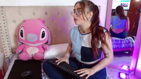 Snapshot of sofiimoon chatting on 10-20-25, 11:32 sofiimoon online show from 10-20-25, 11:32