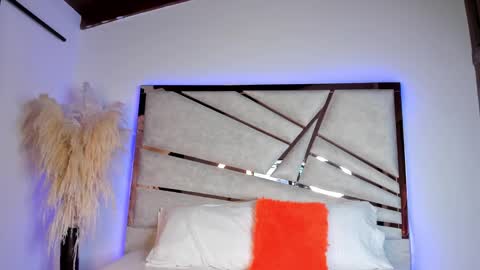 sofijohnsonx online show from 12-30-24, 02:40