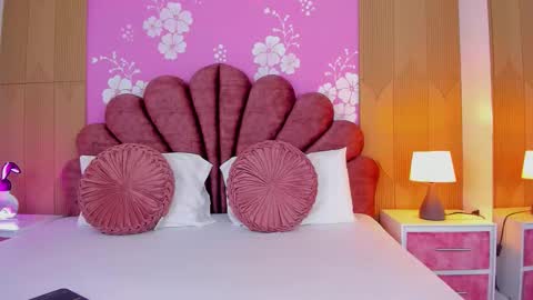 Snapshot of sofimiller02 chatting on 10-12-25, 01:54 Sofi Miller online show from 10-12-25, 01:54
