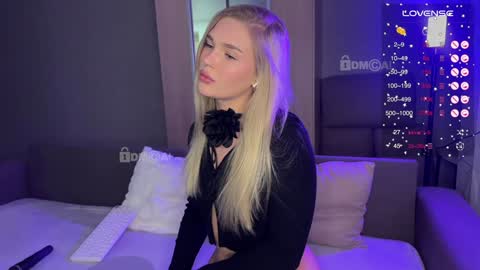 Sofia online show from 01-28-25, 02:42