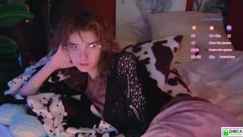 Snapshot of soft_animal chatting on 01-14-26, 08:53 E online show from 01-14-26, 08:53