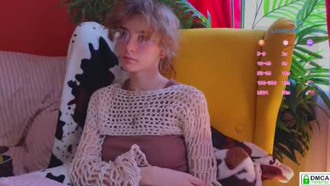 Snapshot of soft_animal chatting on 02-22-26, 10:36 E online show from 02-22-26, 10:36