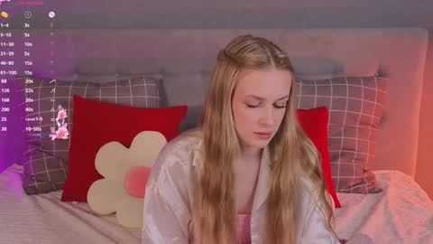 Snapshot of soft_babe chatting on 02-09-26, 09:30 Milisa online show from 02-09-26, 09:30