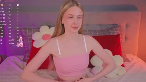 Snapshot of soft_babe chatting on 02-18-26, 10:28 Milisa online show from 02-18-26, 10:28