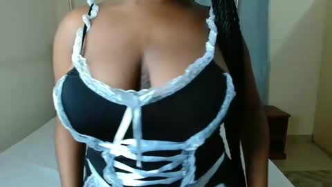 Snapshot of softlysinful chatting on 10-18-25, 05:57 softlysinful online show from 10-18-25, 05:57