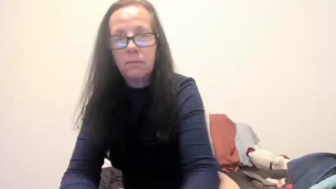 Soft Peach Goddess online show from 01-12-26, 04:50