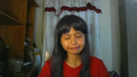 Snapshot of soiladeacetis chatting on 04-16-26, 11:33 Sunny online show from 04-16-26, 11:33