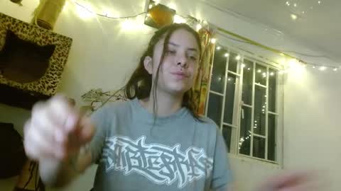 Snapshot of soka_lovers_04_ chatting on 10-28-25, 12:36 Sofia online show from 10-28-25, 12:36