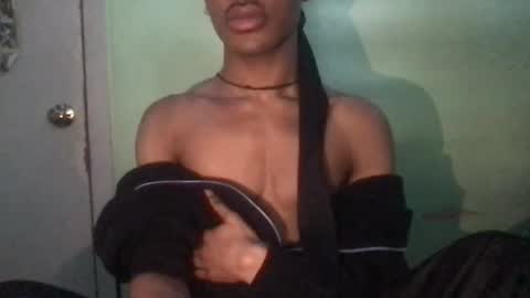 Snapshot of solaceeve chatting on 02-07-25, 08:31 SolaceEve online show from 02-07-25, 08:31