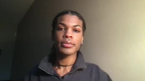 Snapshot of solaceeve chatting on 10-24-25, 06:15 SolaceEve online show from 10-24-25, 06:15