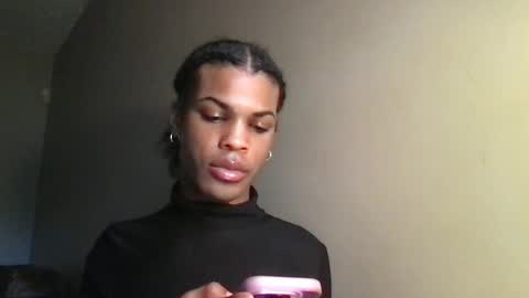 Snapshot of solaceeve chatting on 11-14-25, 07:34 SolaceEve online show from 11-14-25, 07:34